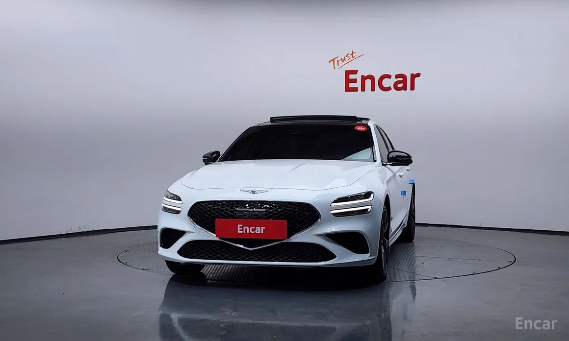 Photo 3 - Genesis G70