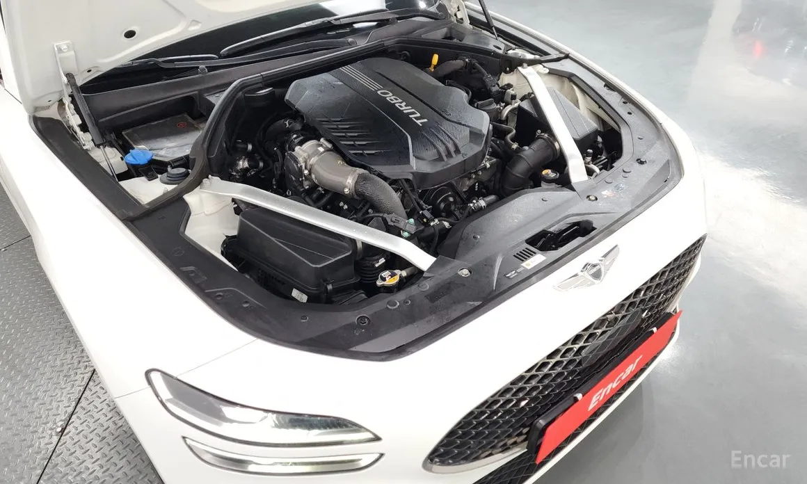 Photo 6 - Genesis G70