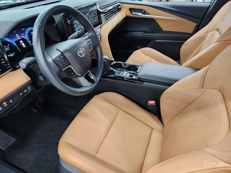 Toyota Camry 2024 2.5 XLE Hybrid