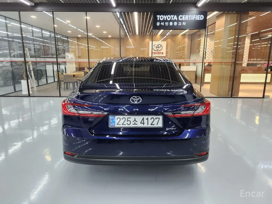 Toyota Camry 2024 2.5 XLE Hybrid