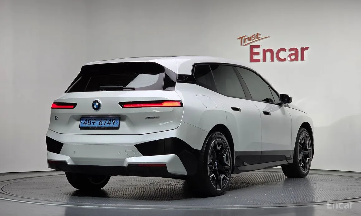2021 BMW iX