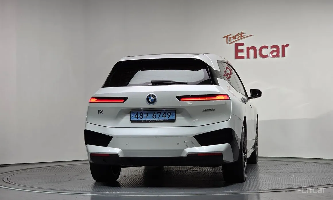 2021 BMW iX