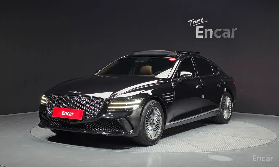 Фото 1 - Genesis G80