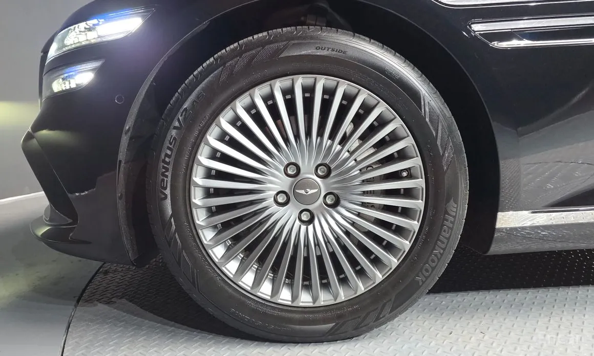 Фото 5 - Genesis G80