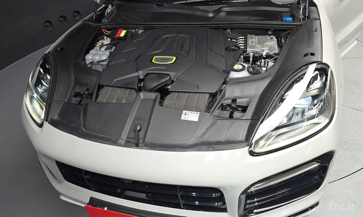 Porsche Cayenne 2019 3.0 E-HYBRID COUPE PLATINUM EDITION