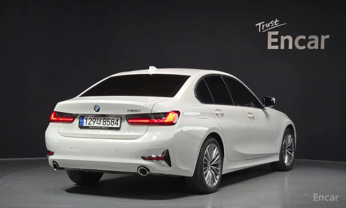 Фото 2 - BMW 3 Series