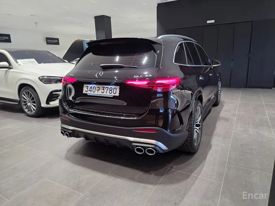 2023 Mercedes-Benz GLC-Class