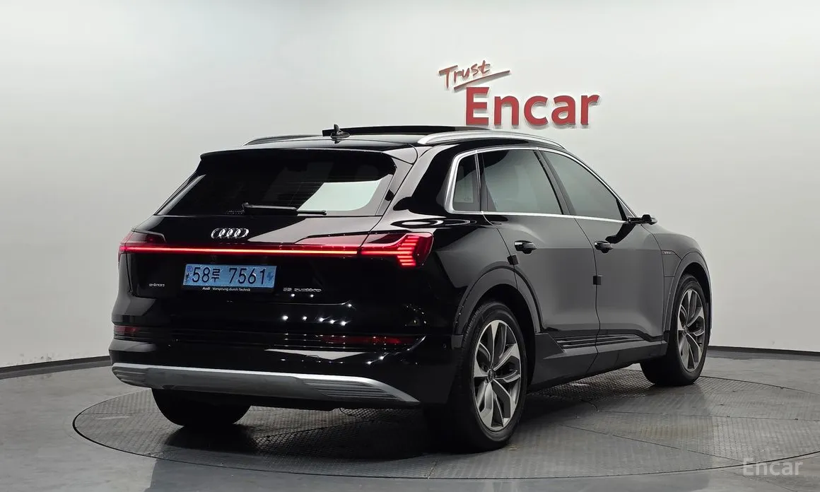 2020 Audi e-tron
