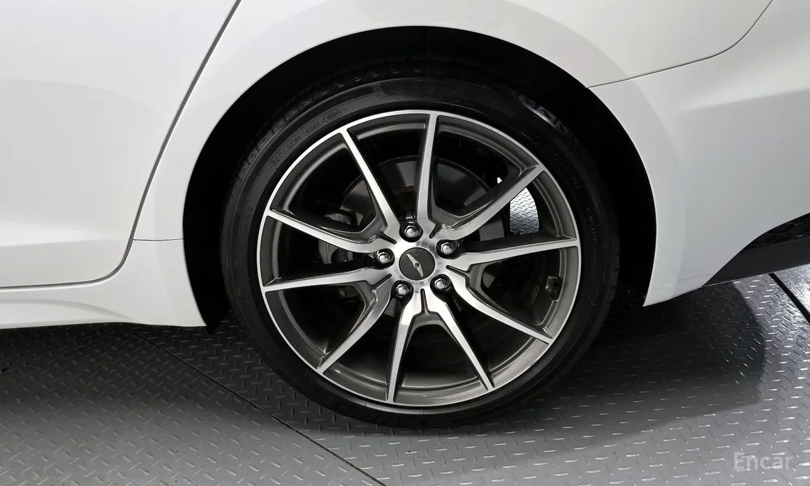 Genesis G70 2020 Gasoline 2.0T 4WD
