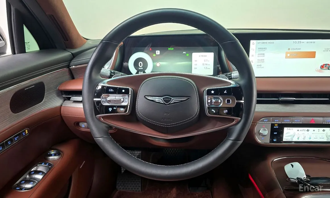 Фото 13 - Genesis G90