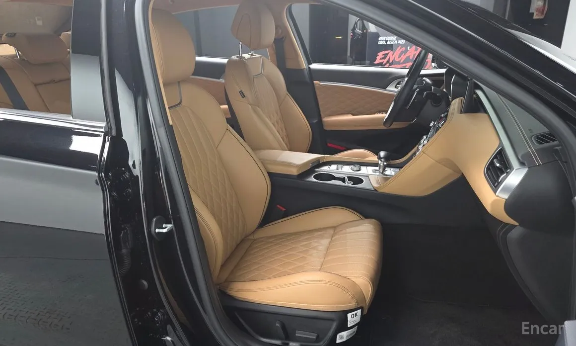 Photo 10 - Genesis G70