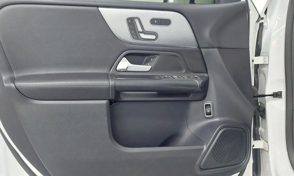 Mercedes-Benz GLB-Class 2020 GLB200 d