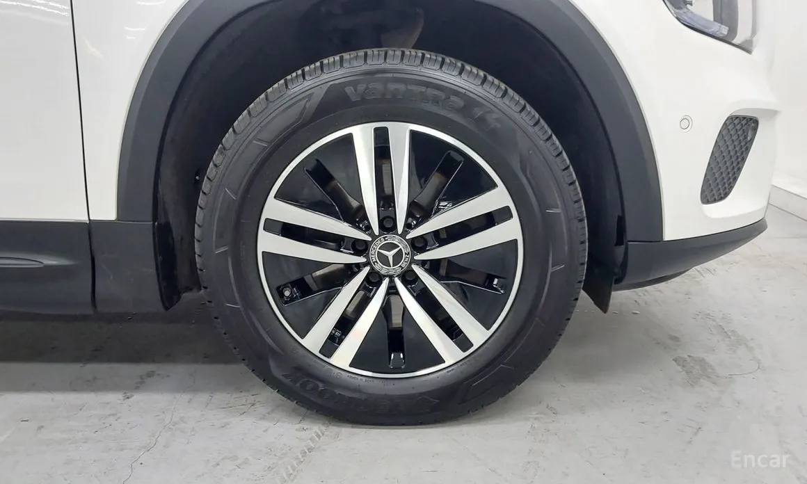 Mercedes-Benz GLB-Class 2020 GLB200 d