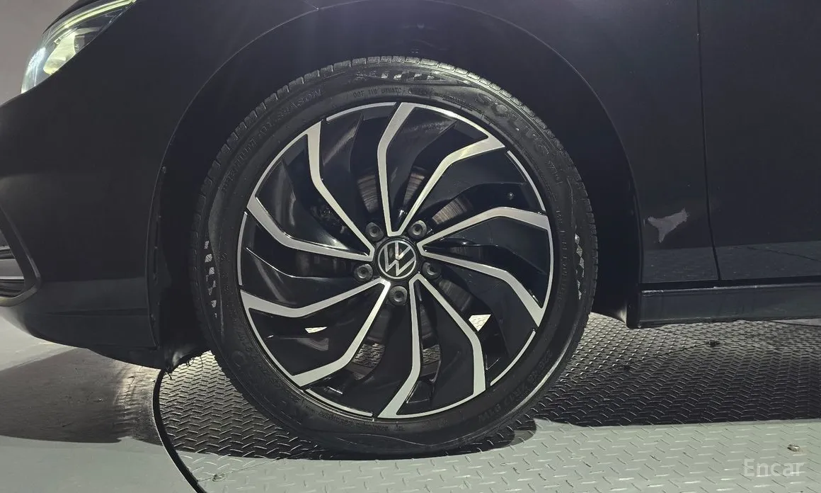 Фото 5 - Volkswagen Golf
