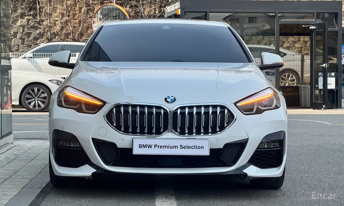 BMW 2 Series 2020 220i M Sports