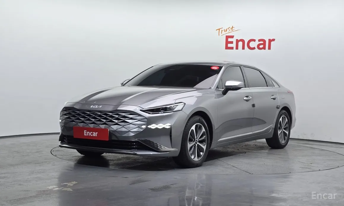 Photo 1 - Kia K8