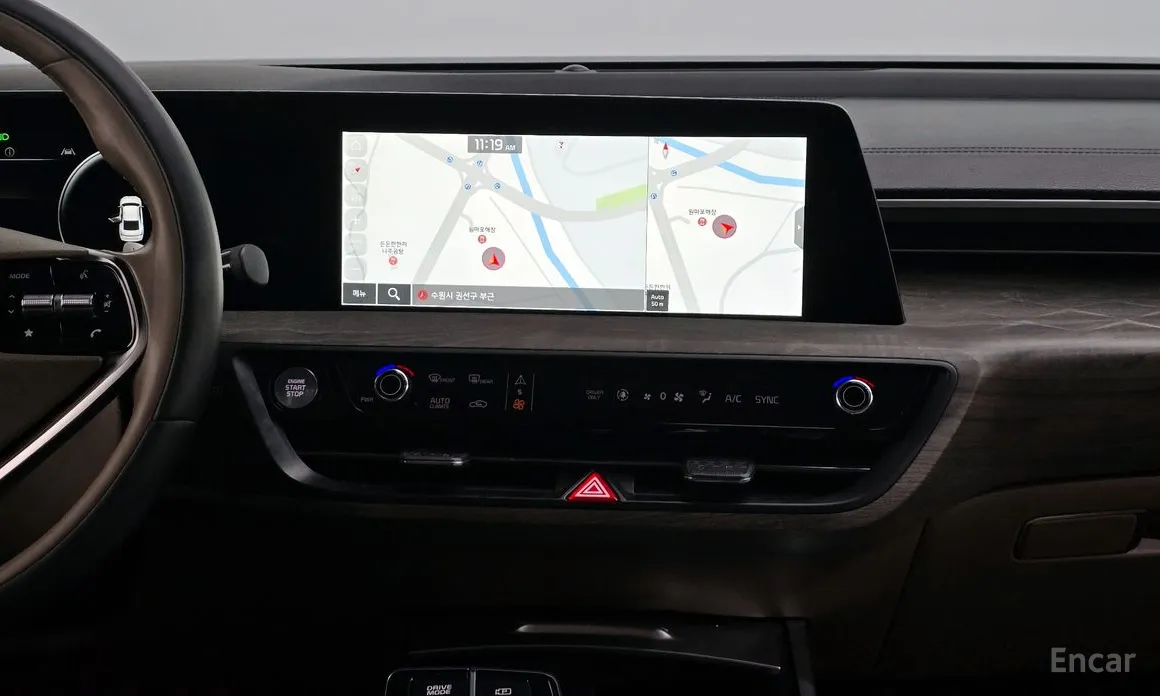 Photo 14 - Kia K8