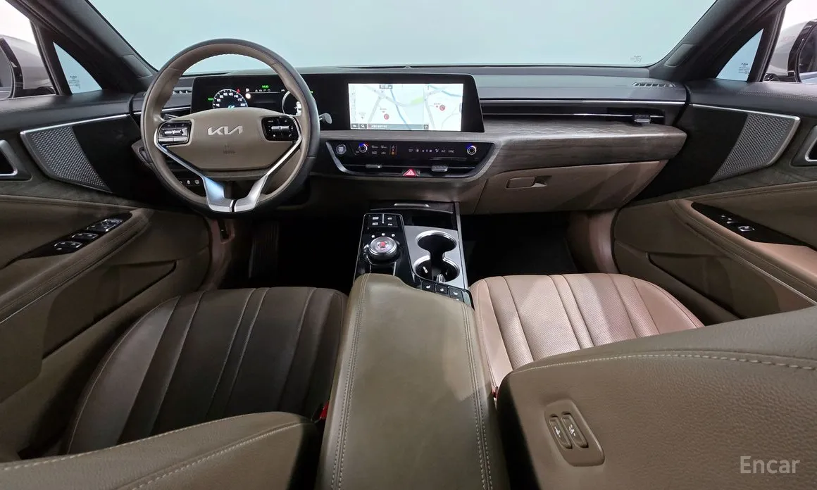Photo 7 - Kia K8