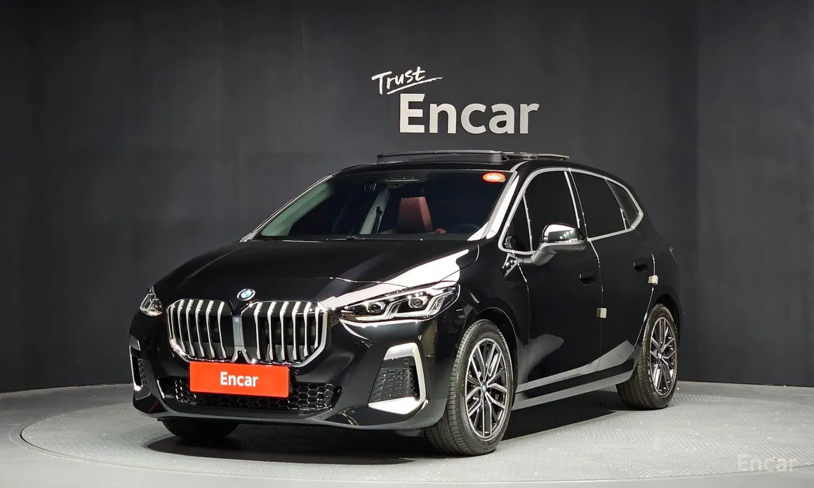 BMW 2 Series 2022 220i M Sport Design