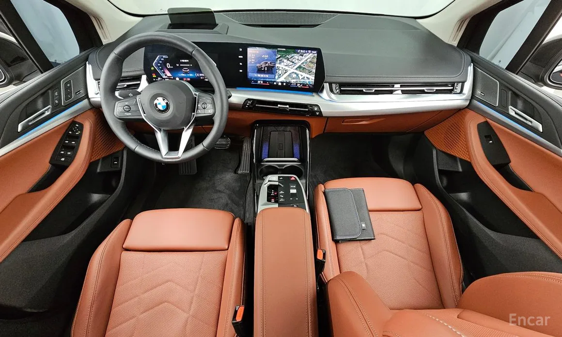 BMW 2 Series 2022 220i M Sport Design