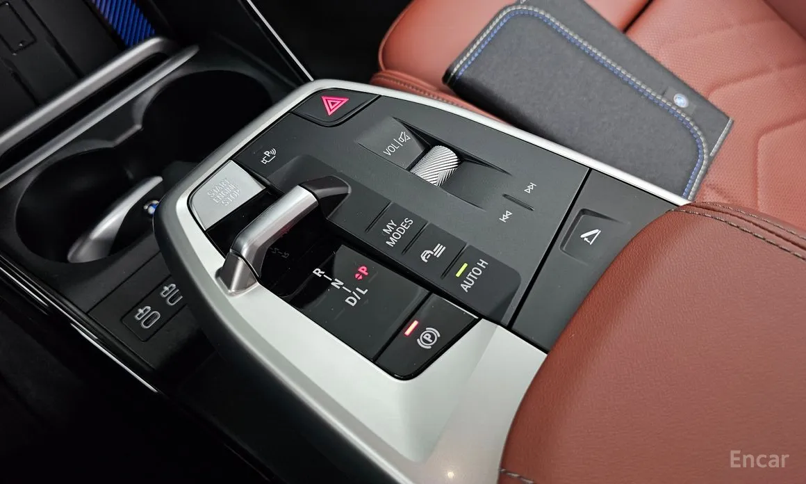 BMW 2 Series 2022 220i M Sport Design