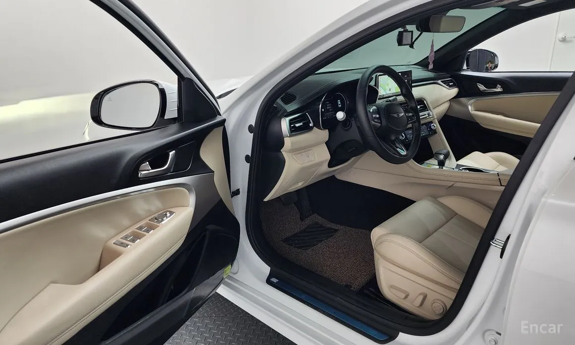Genesis G70 2020 Gasoline 2.5T 2WD