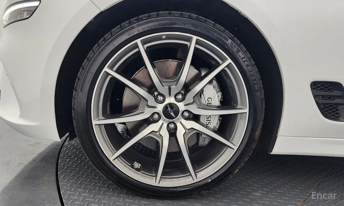 Genesis G70 2020 Gasoline 2.5T 2WD