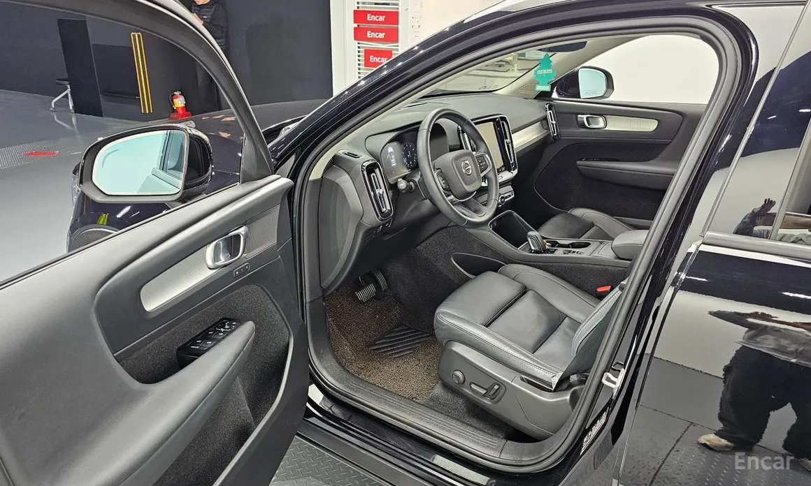Volvo XC40 2018 B4 Momentum