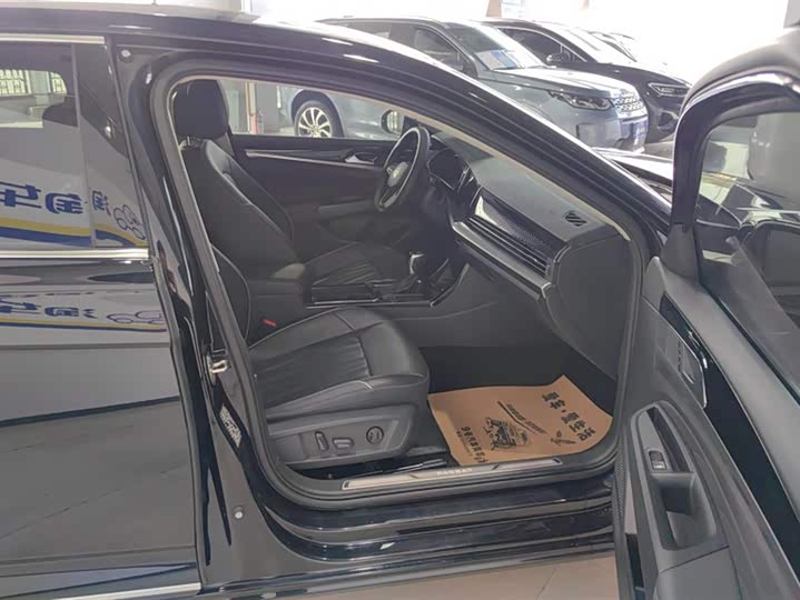 Фото 6 - Volkswagen Passat