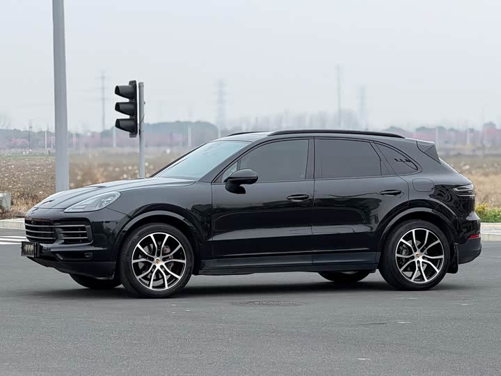 Zdjęcie 1 - Porsche Cayenne Hybrid