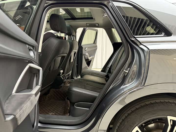 Zdjęcie 5 - Audi Q3