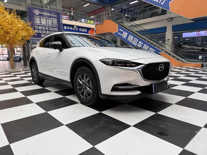 Mazda CX-4 2021 2021款 2.0L 自动两驱蓝天探索版