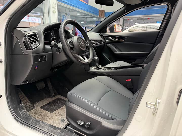 Mazda CX-4 2021 2021款 2.0L 自动两驱蓝天探索版