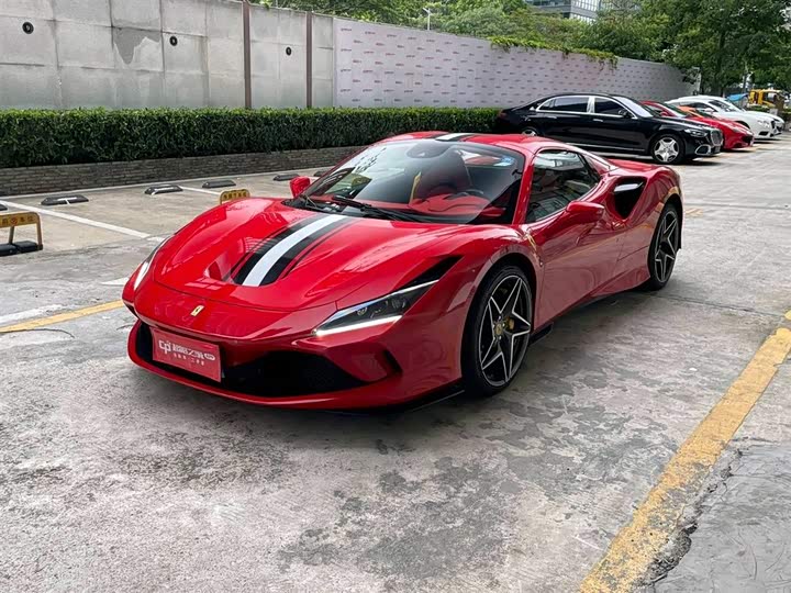 Фото 1 - Ferrari F8