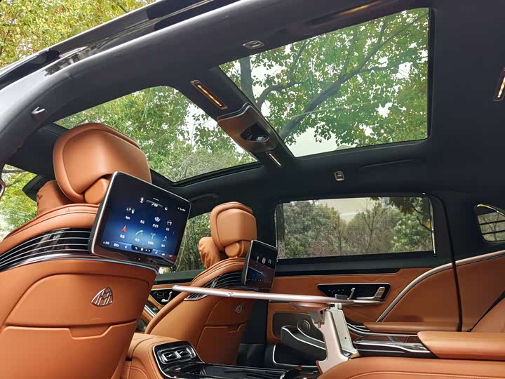 Фото 9 - Mercedes-Benz Maybach S-Class