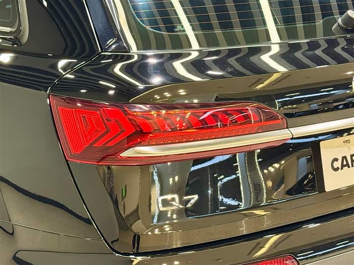 Audi Q7 2021 2021款 45 TFSI quattro S line运动型