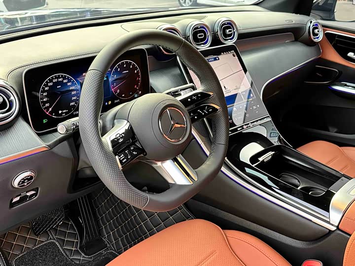 Zdjęcie 5 - Mercedes-Benz GLC-Class