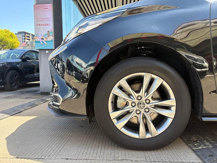 Toyota Sienna 2024 2024款 2.5L混动 舒适版