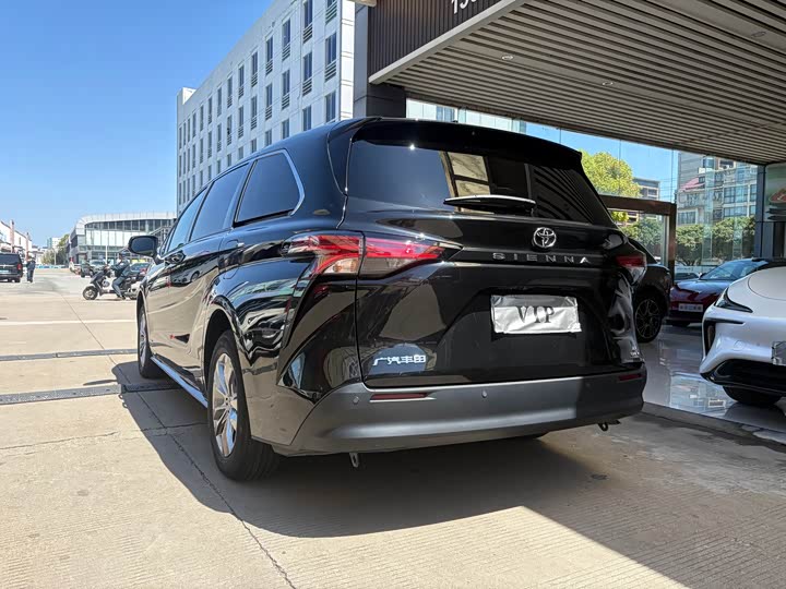 Toyota Sienna 2024 2024款 2.5L混动 舒适版