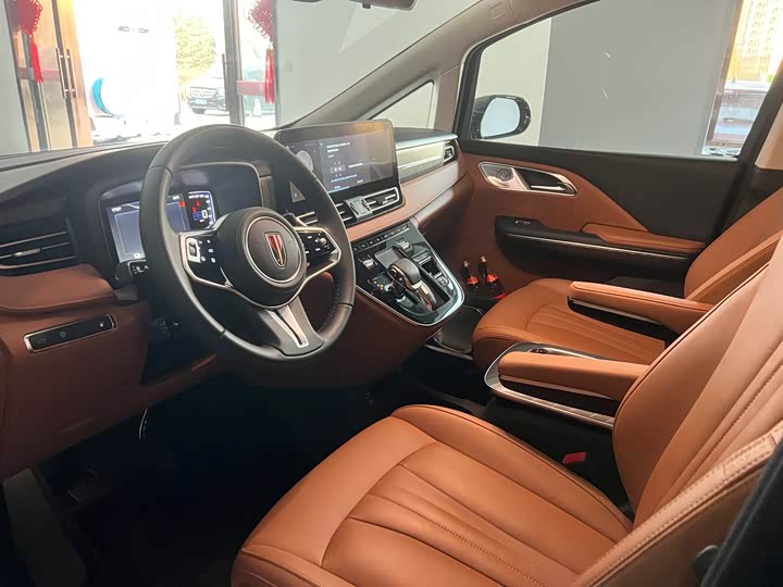 Фото 7 - Hongqi HS7 Hybrid