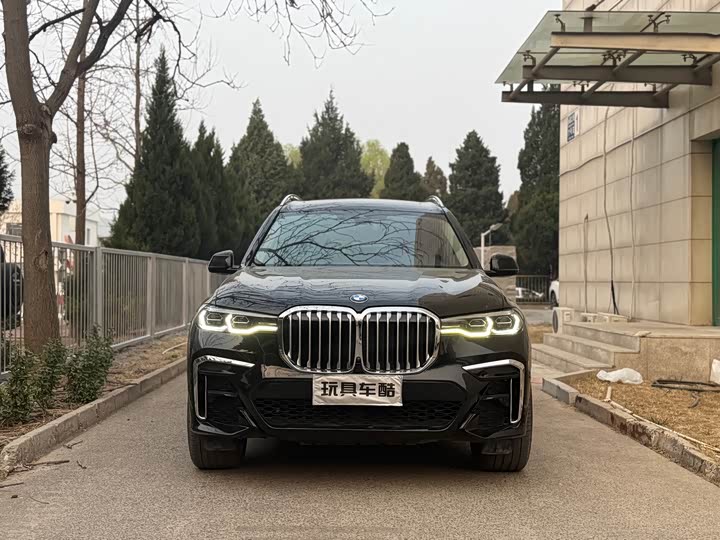 Фото 2 - BMW X7