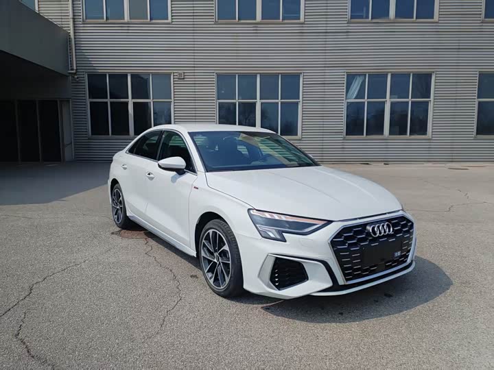 Photo 2 - Audi A3