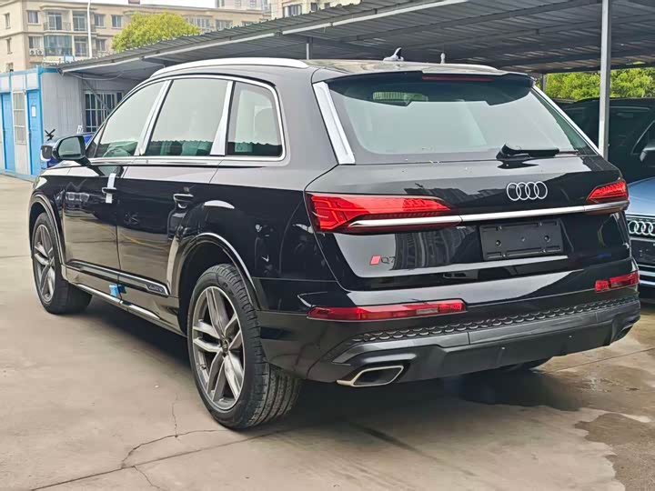 Audi Q7 2025 2025款 55 TFSI quattro S line运动型