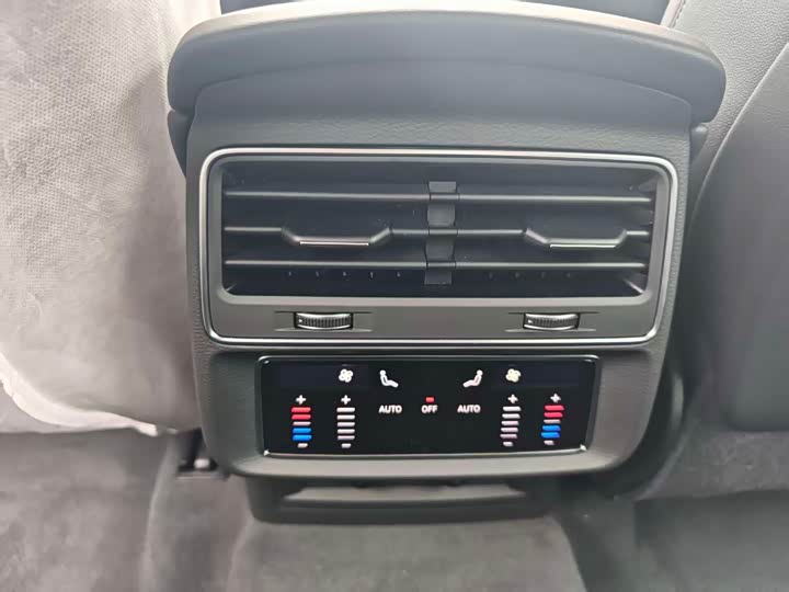 Audi Q7 2025 2025款 55 TFSI quattro S line运动型