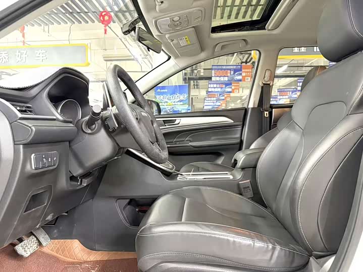 Haval M6 2023 2023款 PLUS 1.5T DCT豪华智联型