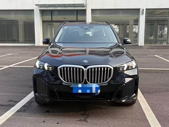 Photo 2 - BMW X5