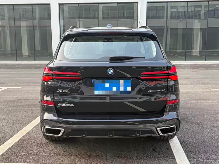 Photo 5 - BMW X5