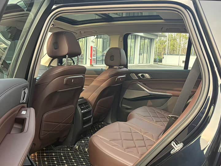 Photo 8 - BMW X5