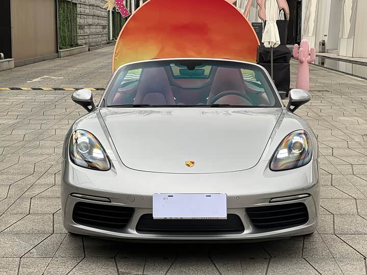 Zdjęcie 2 - Porsche 718