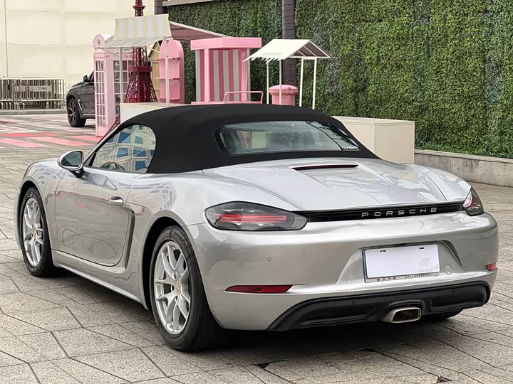 Zdjęcie 4 - Porsche 718